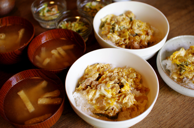 親子丼 ふくらぎ刺身と野菜天ぷら こんだて一週間